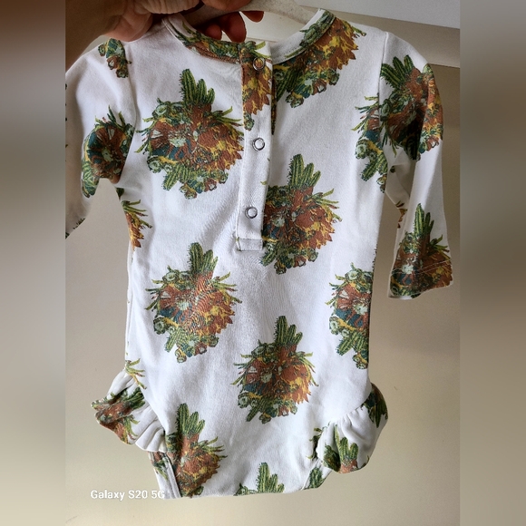 Kate quinn ruffle onesie 🌵🌼 - Picture 5 of 6